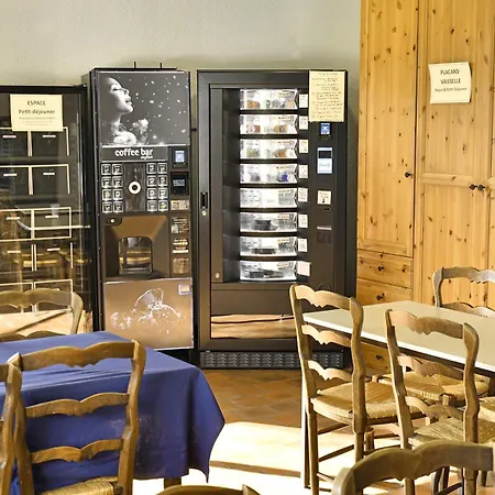 Hotel Le Castel Du Cantal Groupe Village Fani