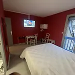 Hotel Le Castel Du Cantal Groupe Village Fani Thiezac