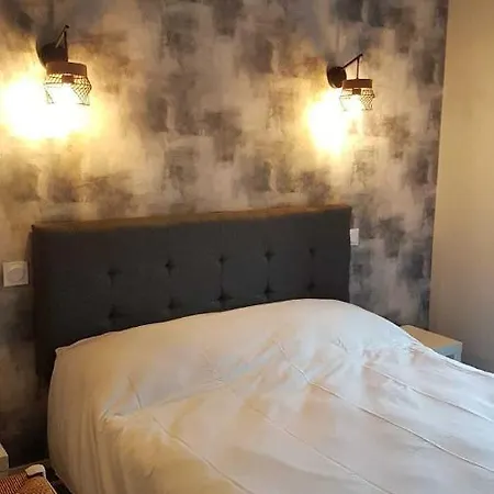 Hotel Le Castel Du Cantal Groupe Village Fani 3*