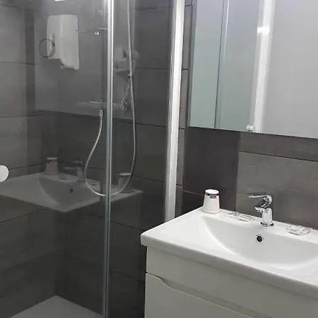 Hotel Le Castel Du Cantal Groupe Village Fani Thiézac