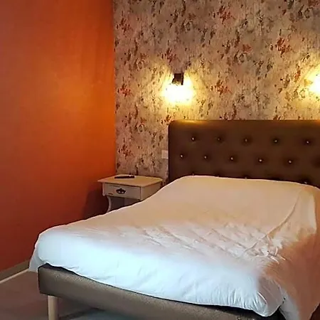 Hotel Le Castel Du Cantal Groupe Village Fani Thiézac