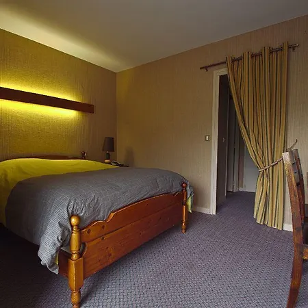 Hotel Le Castel Du Cantal Groupe Village Fani